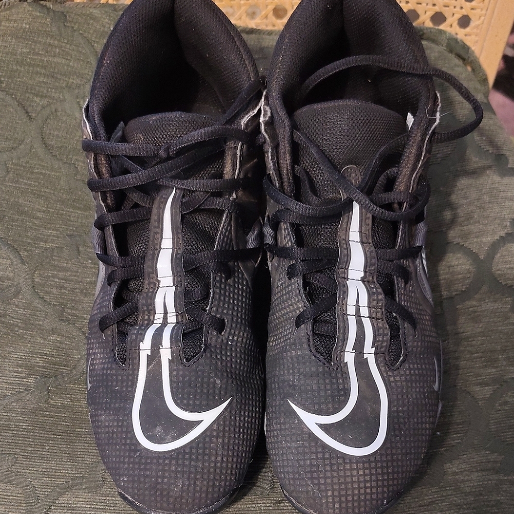 Nike Black and White Athletic Cleats
